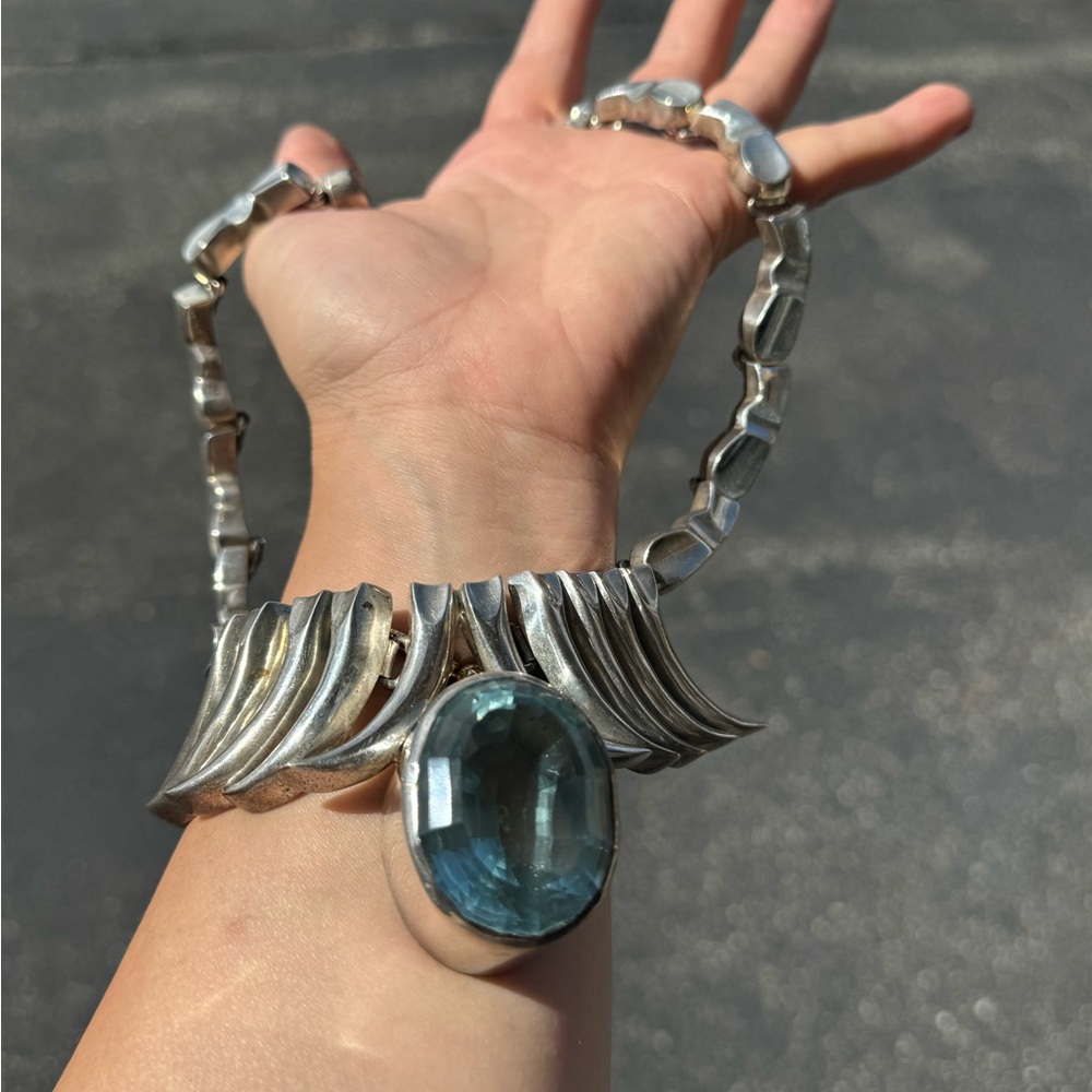MEXICAN MODERNIST STERLING SILVER NECKLACE, MID 20th London Blue Topaz 399g - Picture 3 of 15